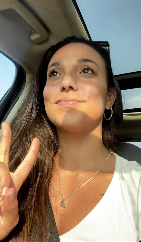 Mariane Sakay model beautiful pic