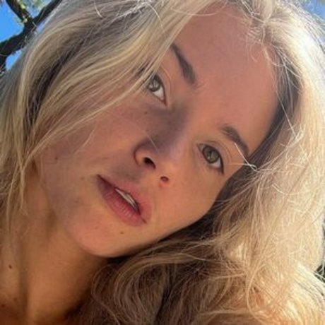 BlondeMauiGirl hot actress galleries