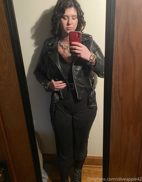 oliveapple42 star free pic