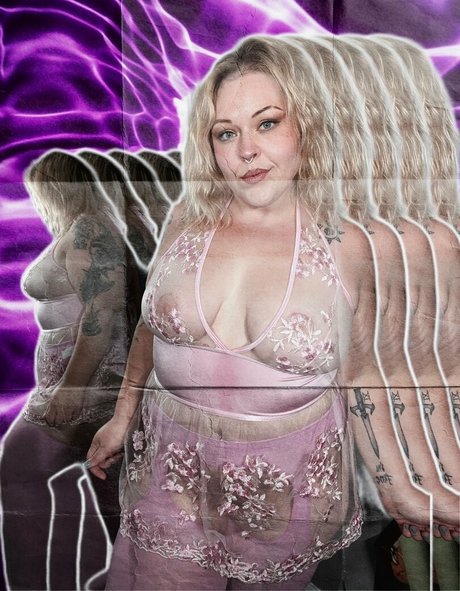 mcjigglezzz nudes star pics