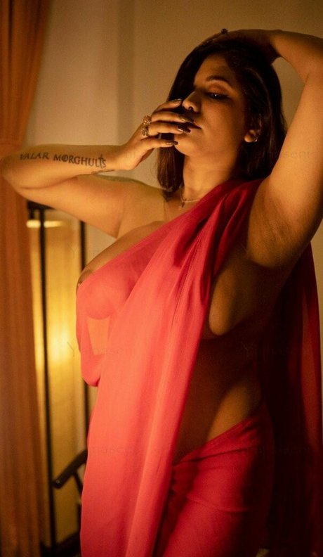 Yajna Seni perfect actress photos