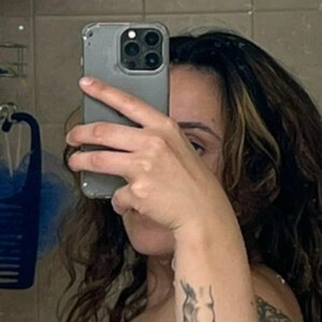 extraroxy sexy pornstar image