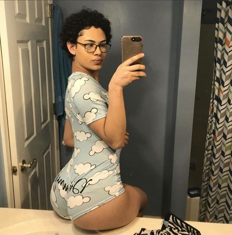 Thick Diamond star nude images