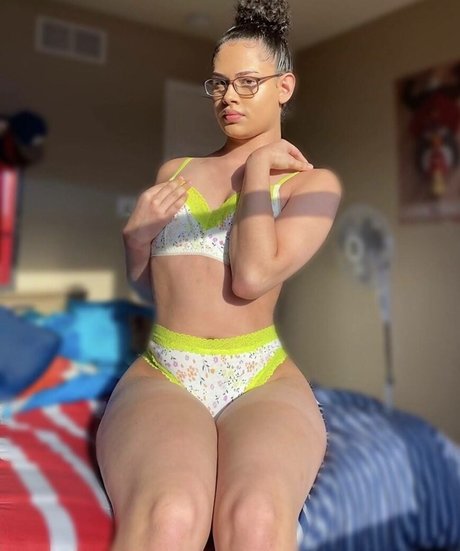 Thick Diamond exclusive model picture