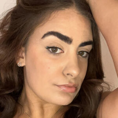 Veronica Correia hot actress pictures