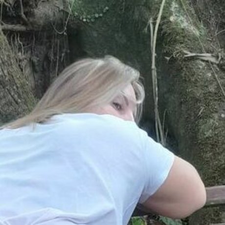 Julia Von Muhlen nice actress images