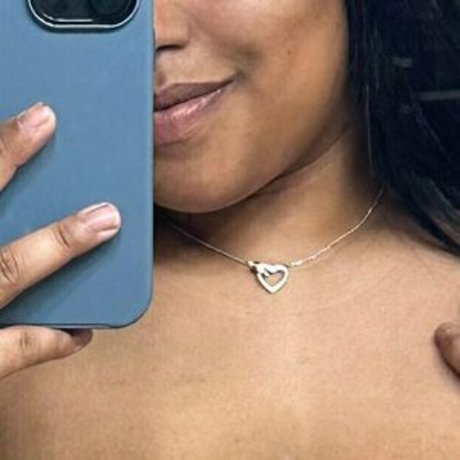 lizzie222 model nice pics