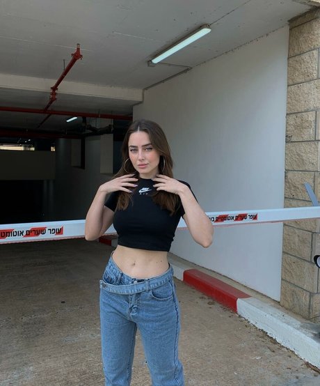 Effy Palarya porn actress pics