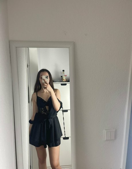 leyla free exclusive star photos