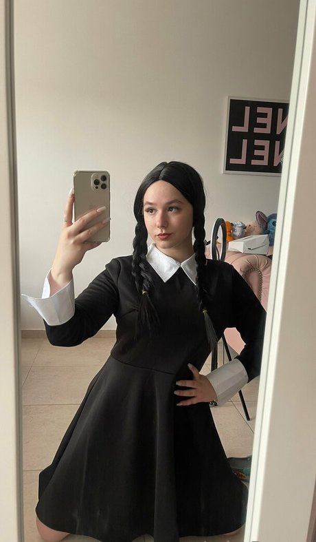 foxyuzumaki model hd pictures