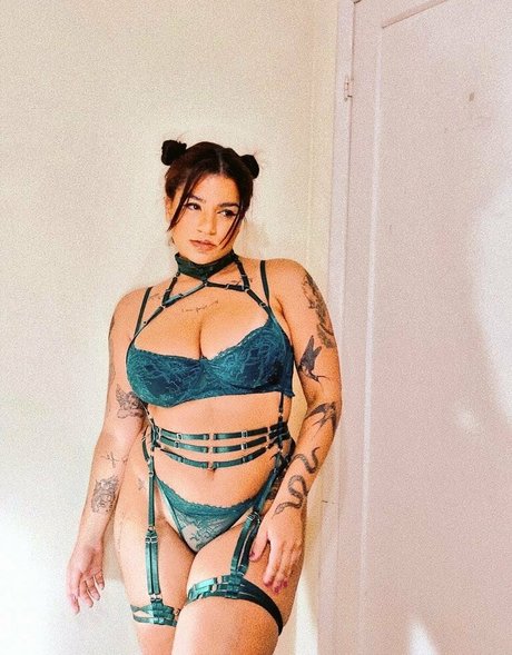 Kennya Raposo xxx model photos