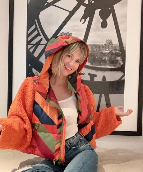 January Jones model erotic galleries