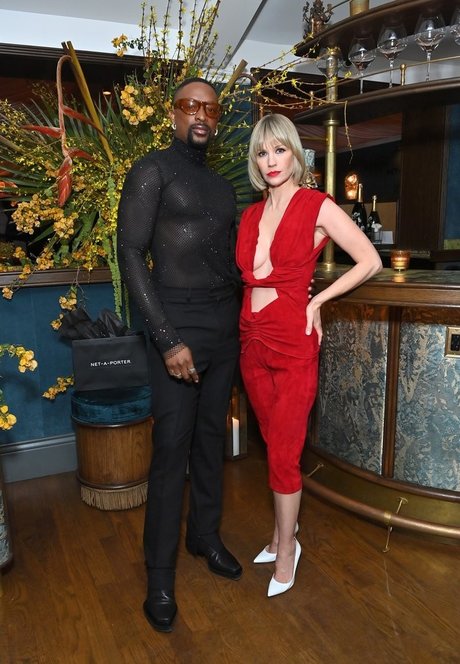 January Jones star pretty images