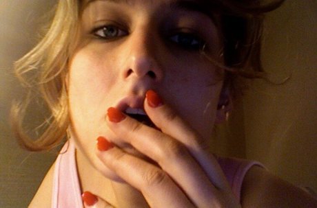 Leelee Sobieski sexy star images