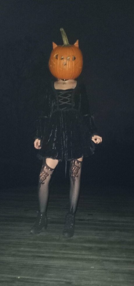 modernmorticia erotic model pictures