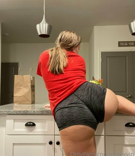 yourgirlfriendrose nude star pics