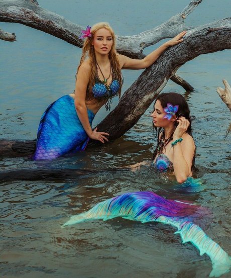 Idapod star naked photos