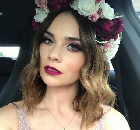 Mairead Carlin pretty actress image