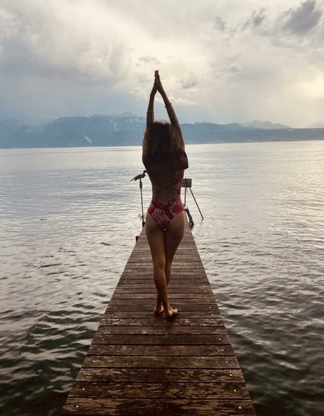 Yilian Canizares erotic model img