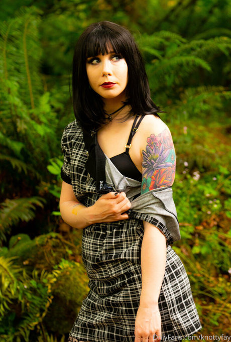 knottyfay star erotic archive