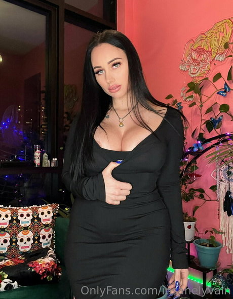 insanelyvain pornstar art photo