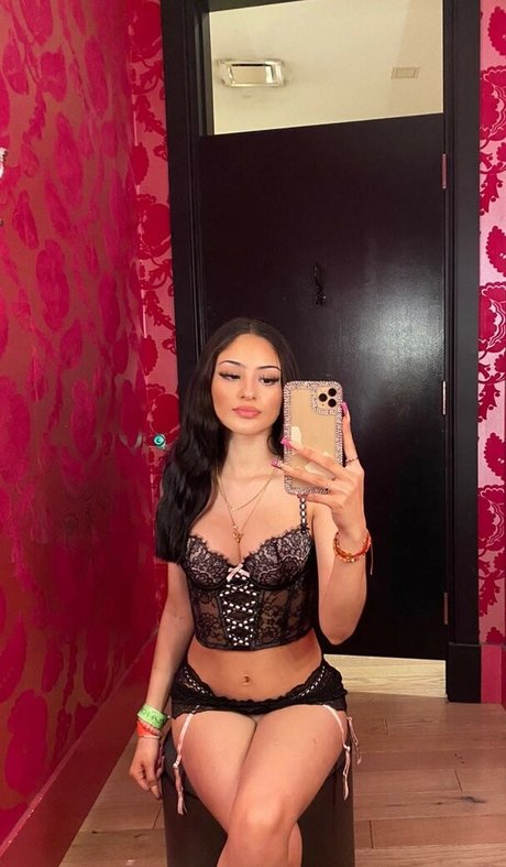 katiiebaeb model beautiful pics