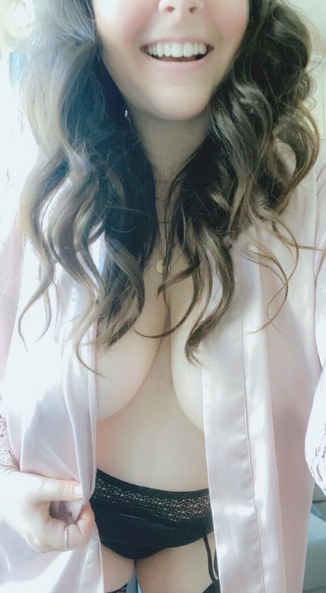 emmanextdoor xxx star image