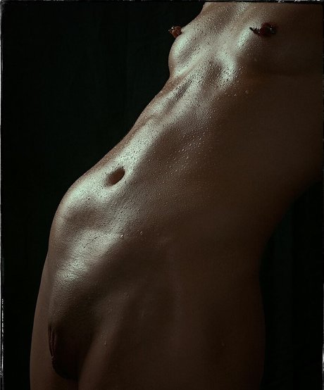 AsiaLily model perfect picture