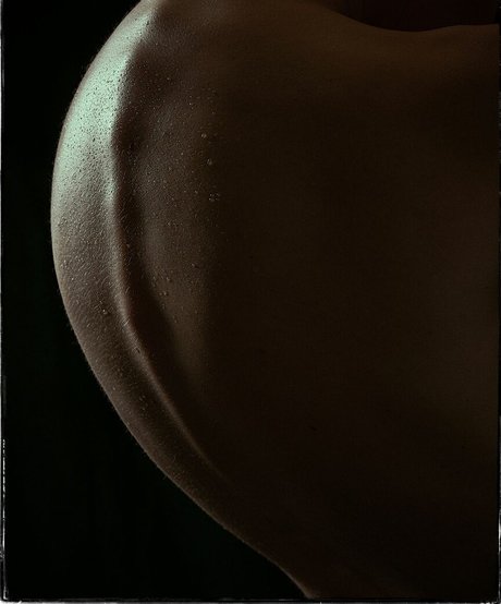 AsiaLily star sexy picture