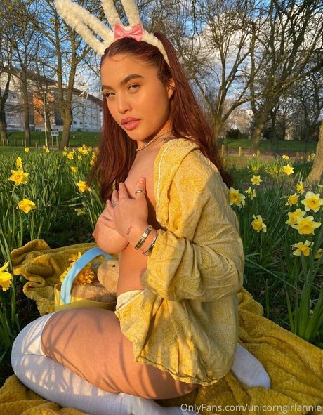 annietaboo sex model images