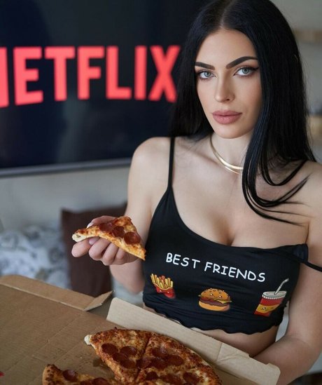 Jaqueline Neubauer model nude img