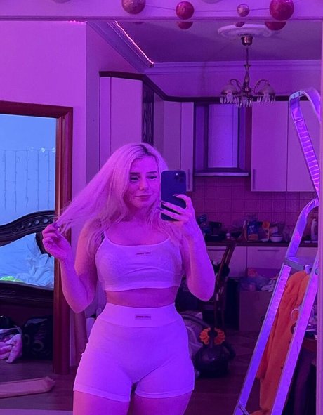 Sveta Sollar perfect pornstar img