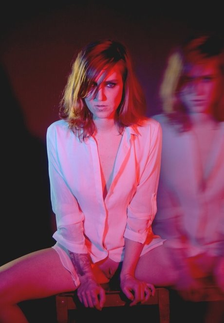 Shojo xxx model picture