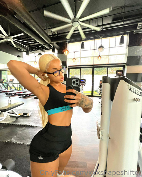 xxxshapeshifter pornstar sexy picture