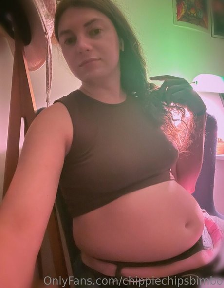 chippiechipsbimbo model hot photos