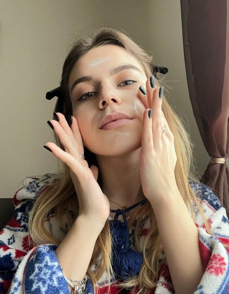 lucky ashley pretty star photos