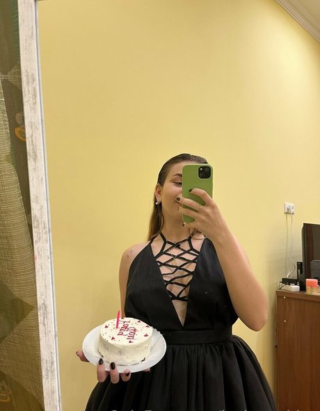 lucky ashley pornographic model pictures