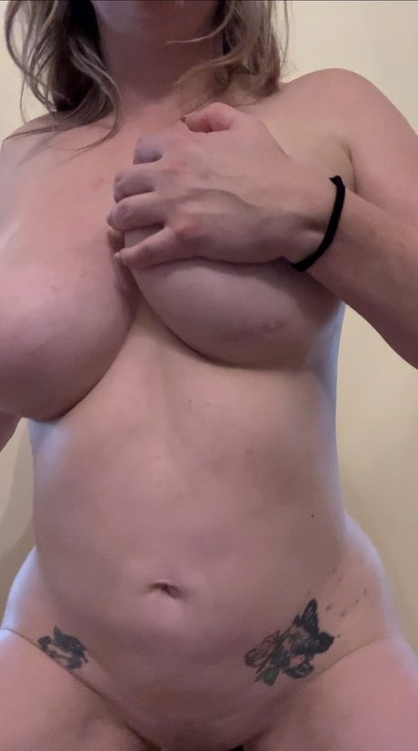 Satin Silk pornstar free pic