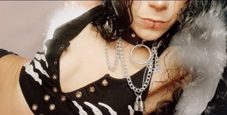 Sassy Sakura Shan exclusive star pictures