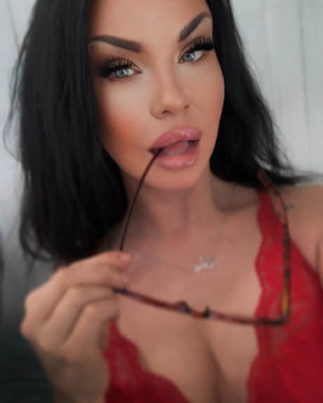 Sariela erotic actress gallery