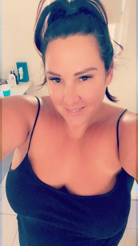 Sara07 free pornstar img