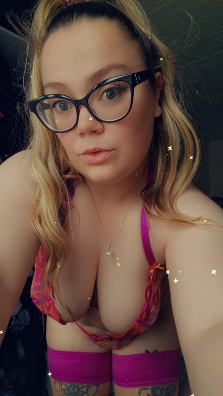 SaraRoxxx model beautiful img