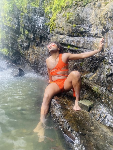 Sant_ model top galleries