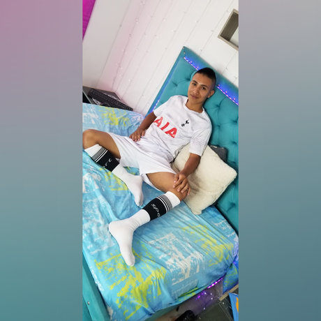 santiago monta o exclusive model photo