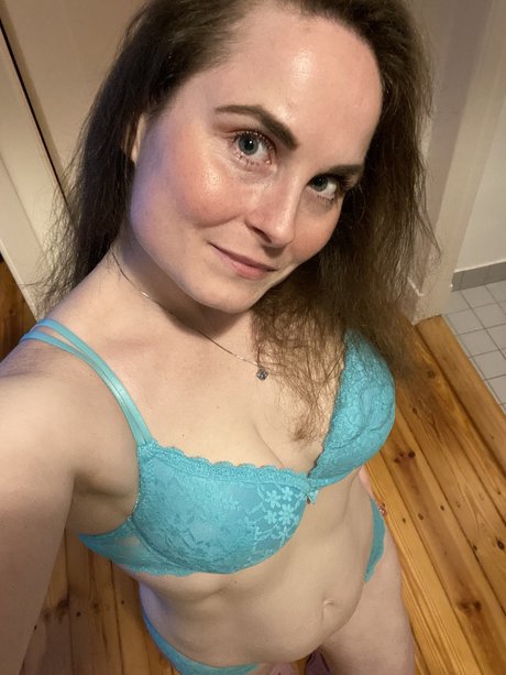 sanmaus Nr 1 Paramedic_ pretty model picture