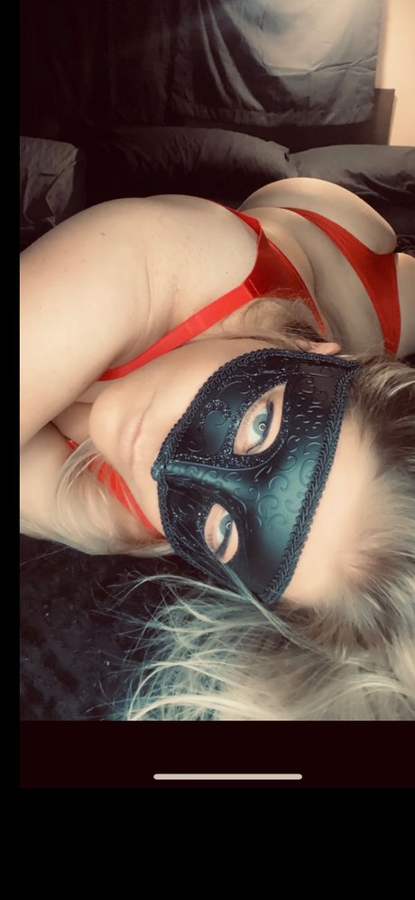 Saramarie1376 hot pornstar photo