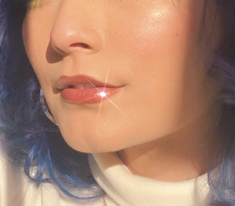 Rose Hues sexy actress picture