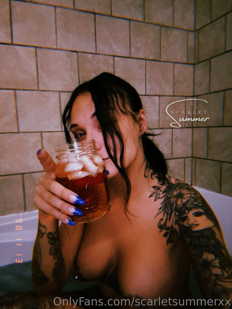 Scarlet Summer nude actress galleries