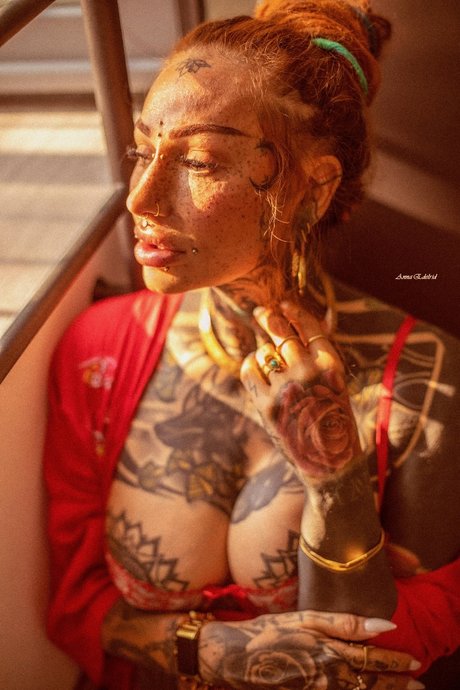 Scarlett Daliha model nudes image