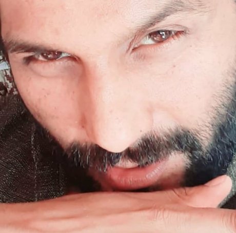 Sbrkhan adult model pictures